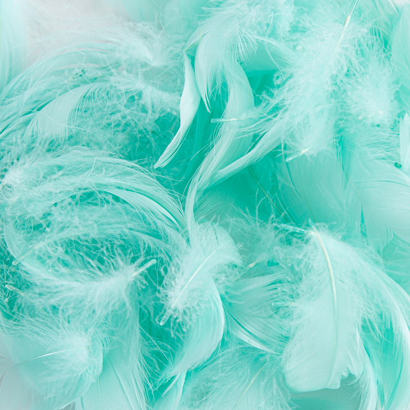 Plumas decorativas de rafia