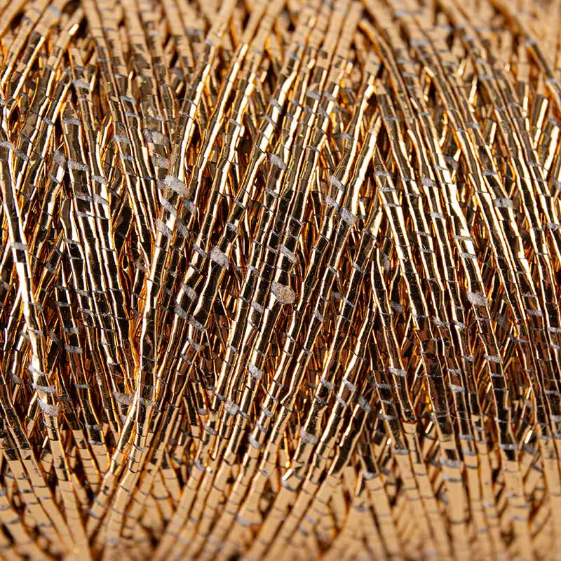 Hilo decorativo con brillo metálico